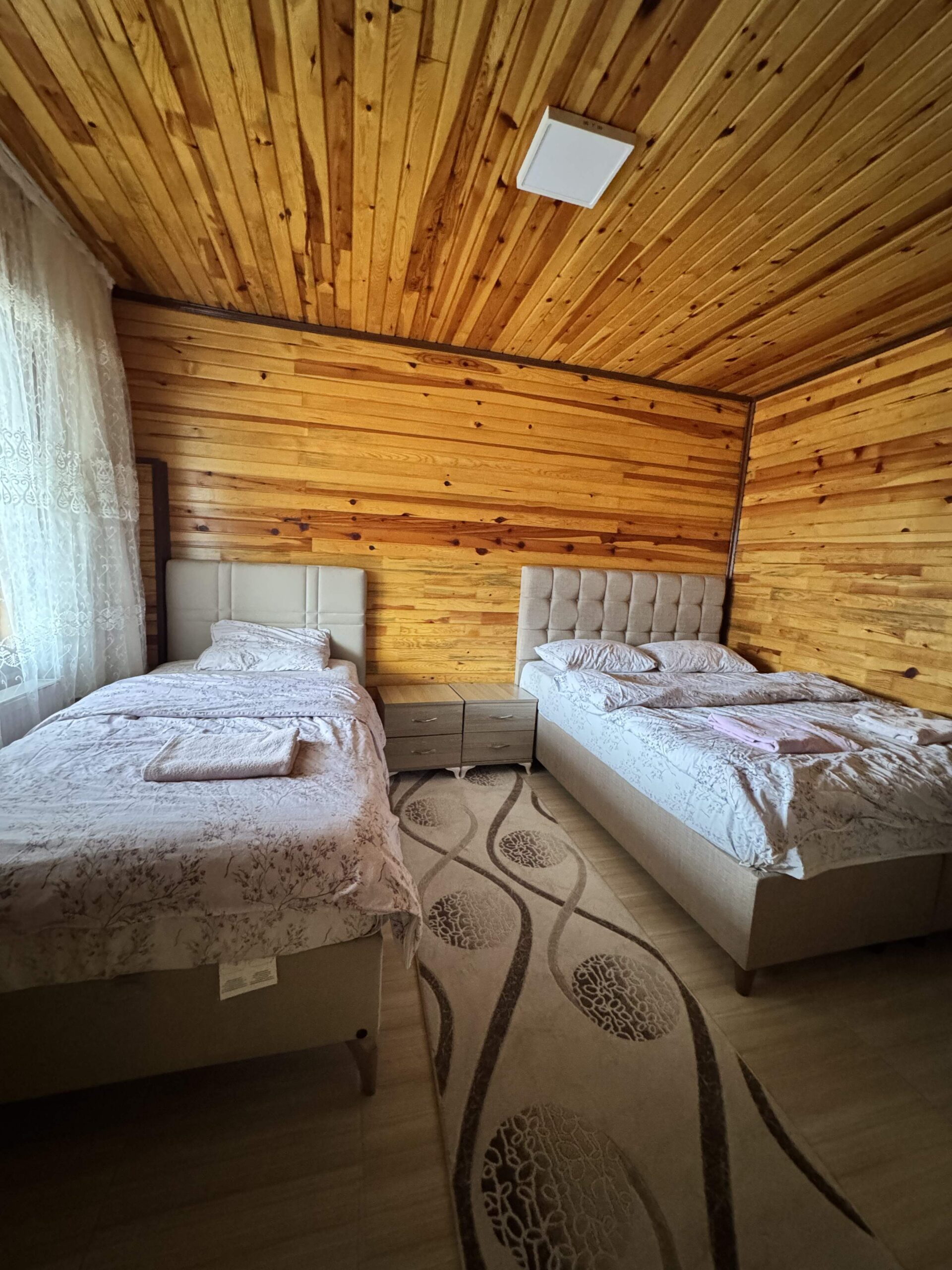 1+1 mutfaklı bungalov yatak odası fotoğrafı - Ertunç Yayla Evleri